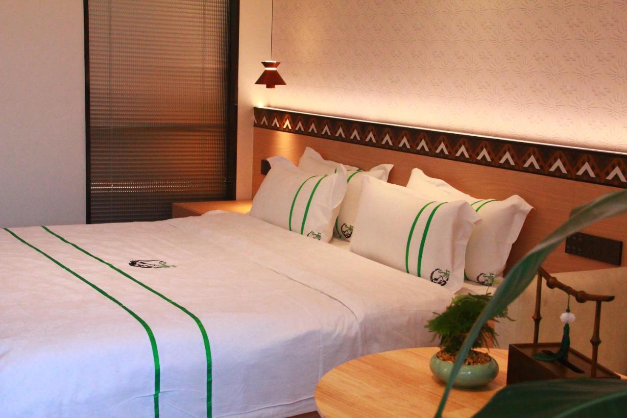 Xishu Garden Inn - Travel Agency Service - Car Rent Service - English Speaking Чънду Екстериор снимка
